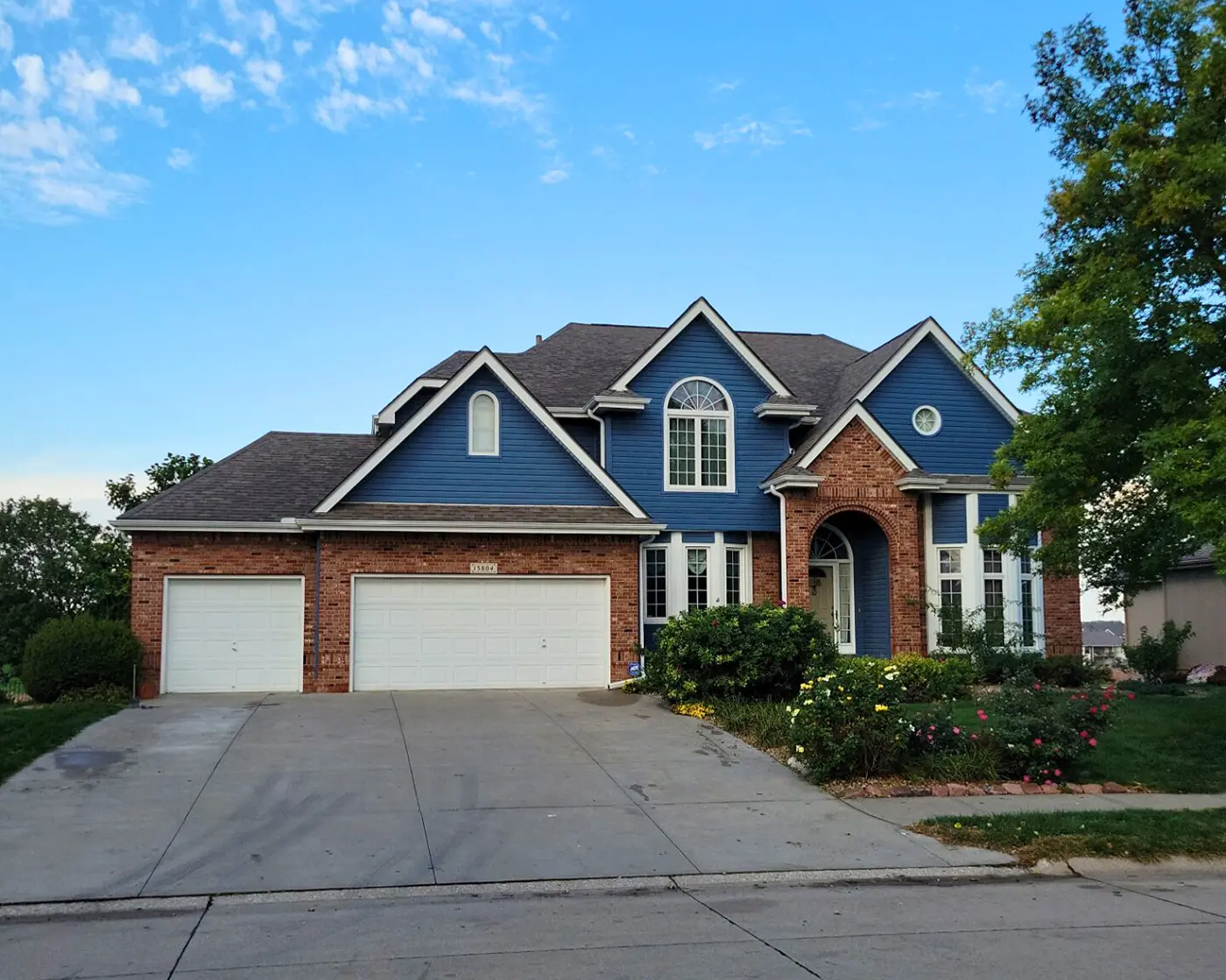 Roof Gutters Siding In Bellevue